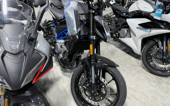 2026 CFMOTO NK 300