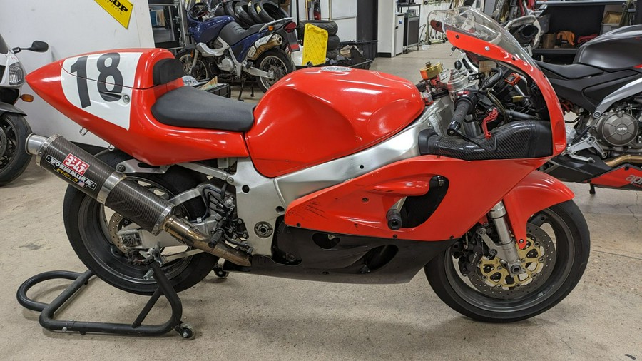 1996 Suzuki Motor of America Inc. GSXR 750