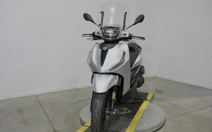 2022 Piaggio BV 400 S