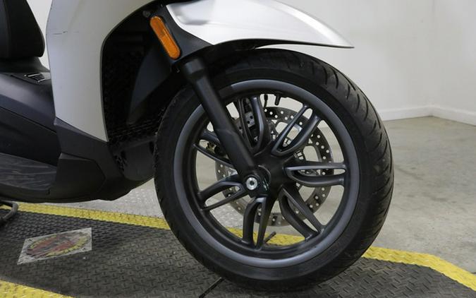 2022 Piaggio BV 400 S