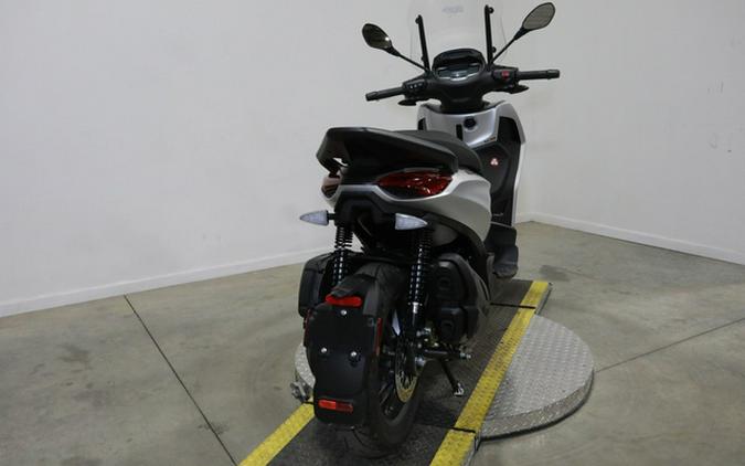 2022 Piaggio BV 400 S