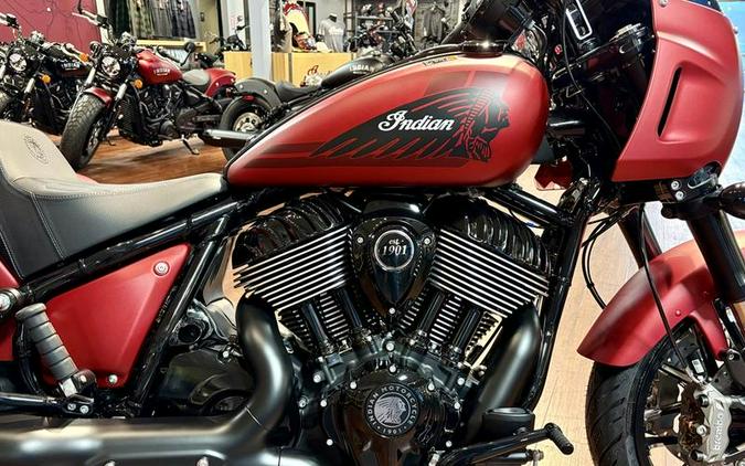 2025 Indian Motorcycle® Sport Chief RT Sunset Red Smoke