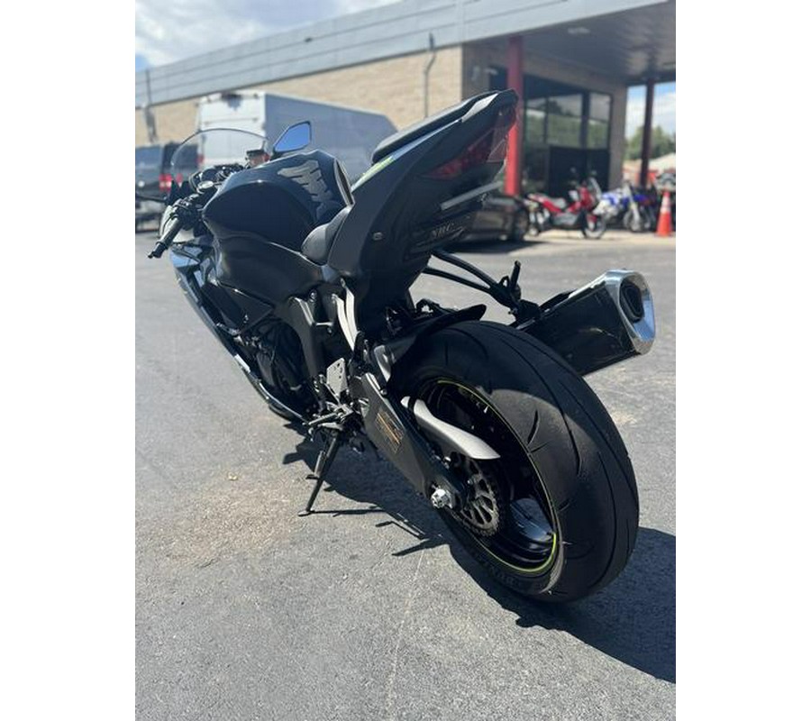 2022 Kawasaki Ninja® ZX™-6R Metallic Matte Twilight Blue/Metallic Diablo Black
