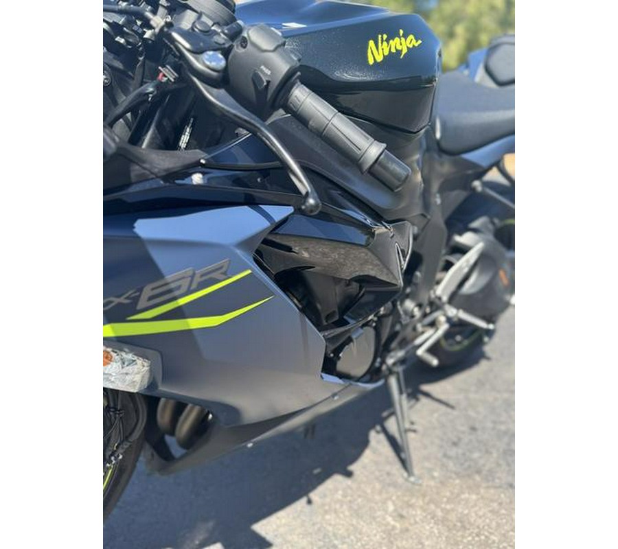 2022 Kawasaki Ninja® ZX™-6R Metallic Matte Twilight Blue/Metallic Diablo Black