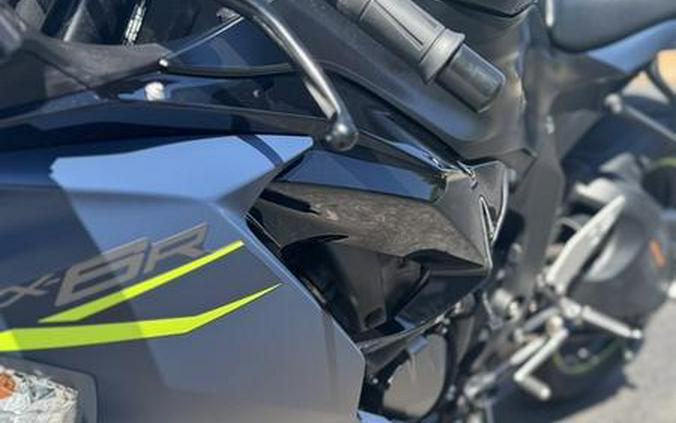 2022 Kawasaki Ninja® ZX™-6R Metallic Matte Twilight Blue/Metallic Diablo Black