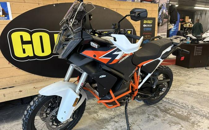 2026 KTM Super Adventure 1390 R