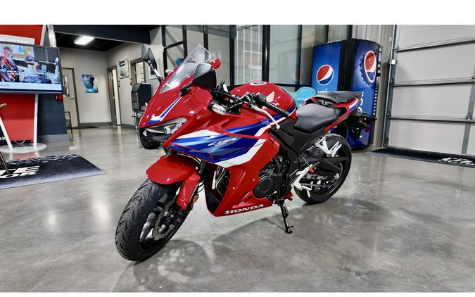2025 CBR500R - Honda