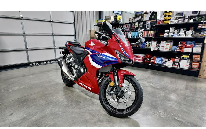 2025 CBR500R - Honda
