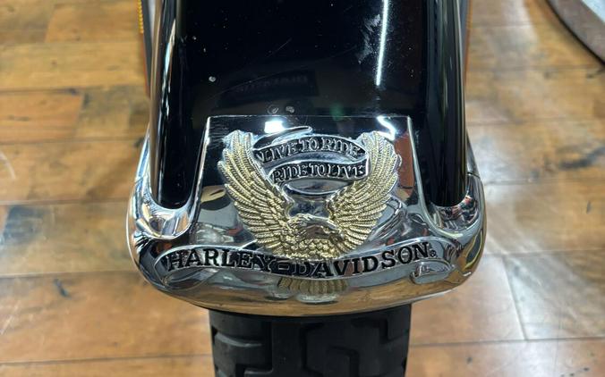 2012 Harley-Davidson® Tri Glide® Ultra Classic BLACK W/ PINSTRIPE