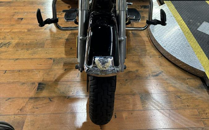 2012 Harley-Davidson® Tri Glide® Ultra Classic BLACK W/ PINSTRIPE