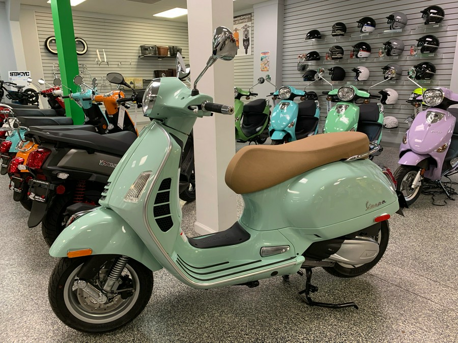 2021 Vespa GTS 300 HPE