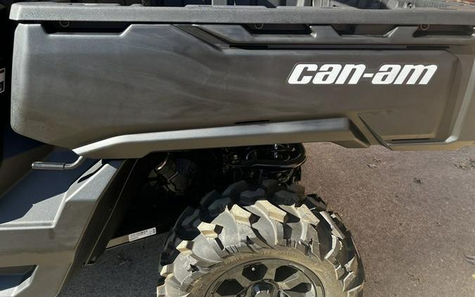 2025 Can-Am Defender DPS HD10