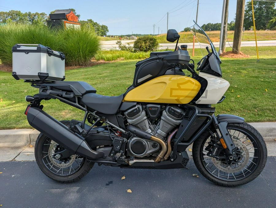 2023 Harley-Davidson Pan America™ 1250 Industrial Yellow/White Sand