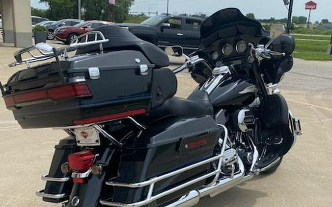 2013 Harley-Davidson CVO™ Ultra Classic® Electra Glide® 110th Anniversary Edition