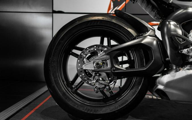 2025 Ducati Panigale V4 TRICOLORE