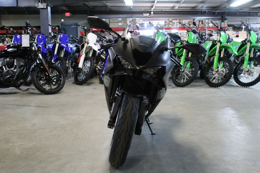 2026 Kawasaki Ninja® ZX™-6R Base