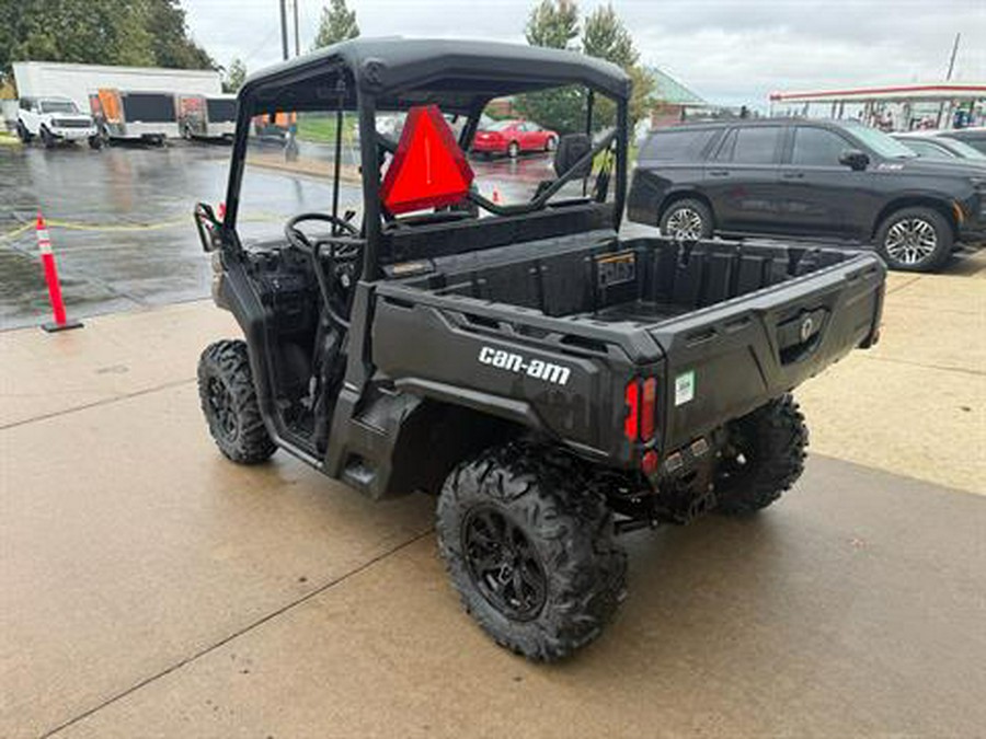 2020 Can-Am Defender DPS HD8