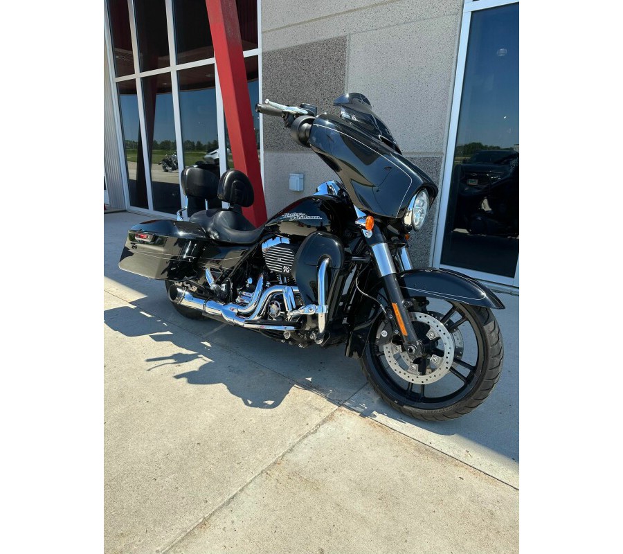 FLHXS 2014 Street Glide Special