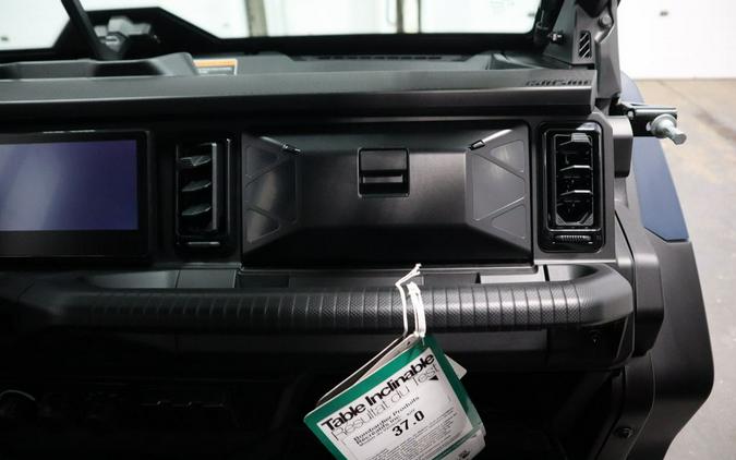 2026 Can-Am® Defender Limited HD11