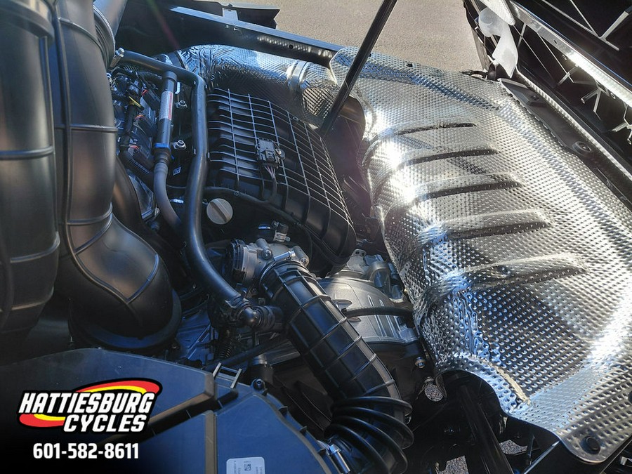 2026 Can-Am Defender MAX X mr with Half Doors HD11