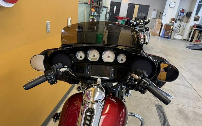 2017 Harley-Davidson FLHXS - Street Glide Special