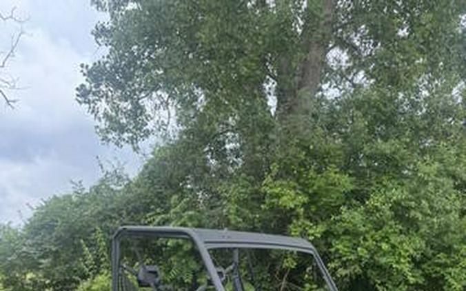 2025 Can-Am Defender