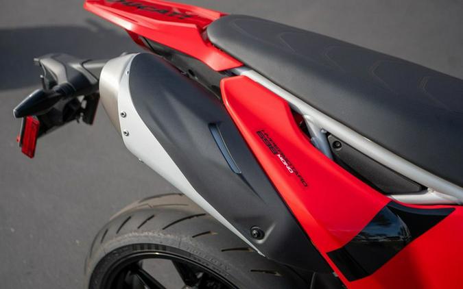 2024 Ducati HYPERMOTARD 698