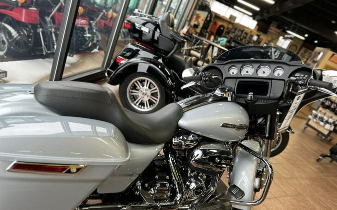 FLHX 2023 Street Glide