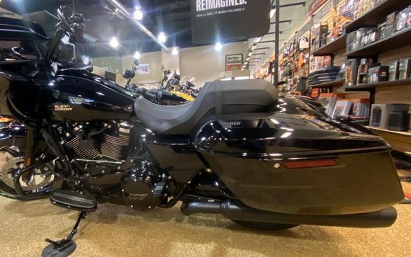 FLTRX 2024 Road Glide®