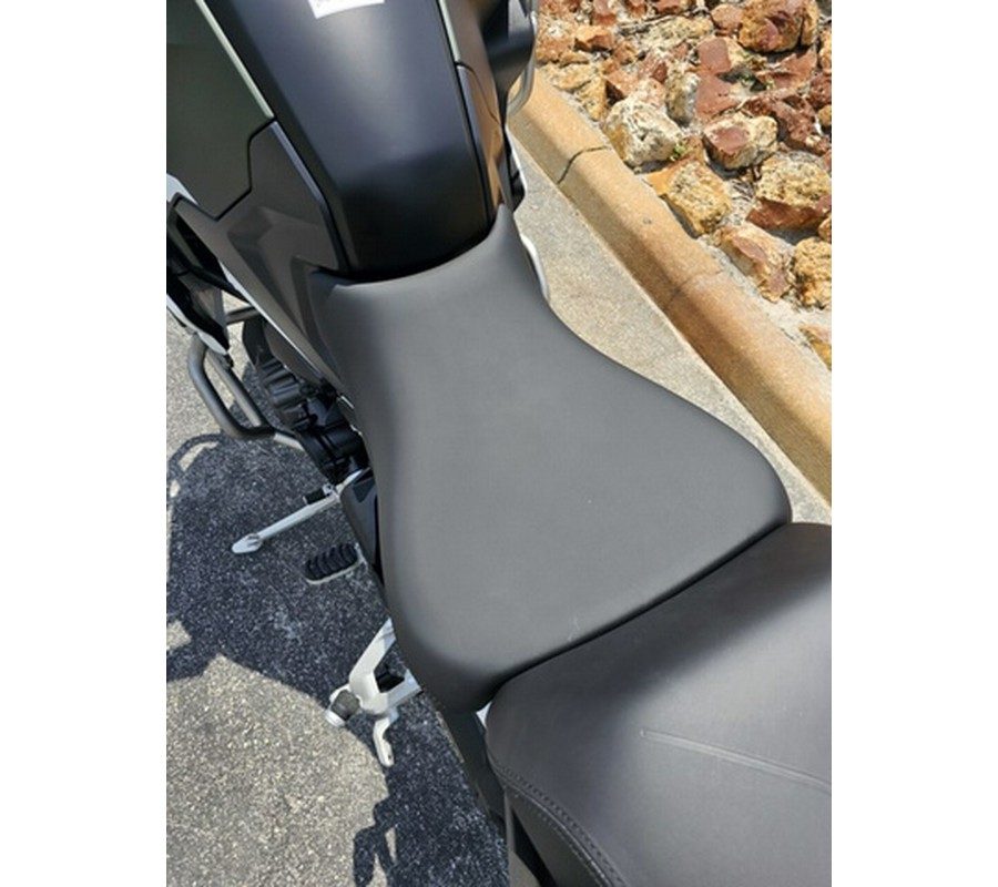 2024 TRIUMPH Tiger 1200 Rally Explorer Matt Khaki Green