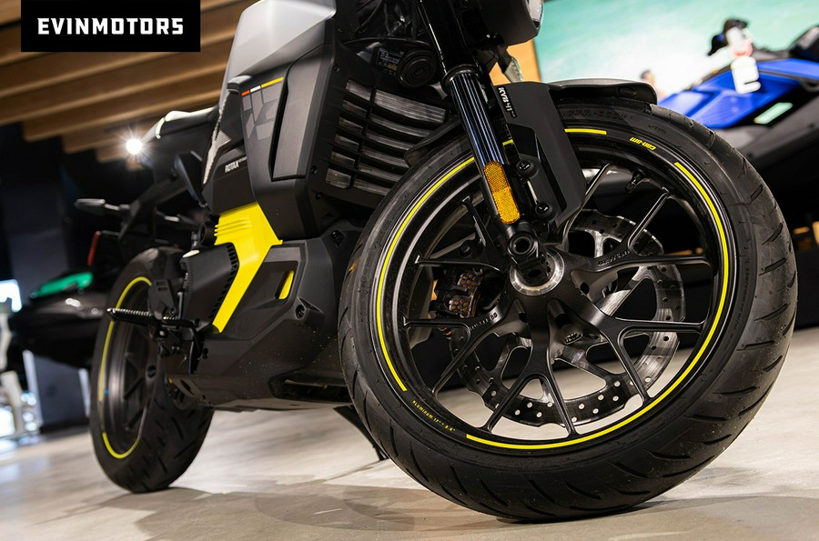 2025 Can-Am Pulse® 73