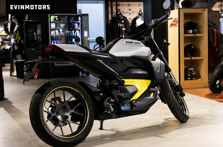 2025 Can-Am Pulse® 73