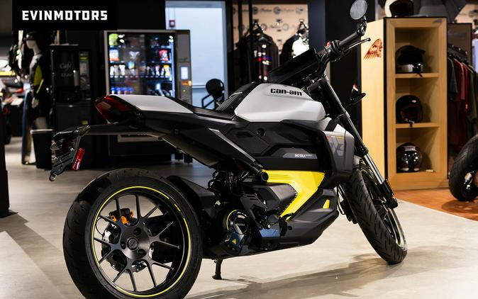 2025 Can-Am Pulse® 73