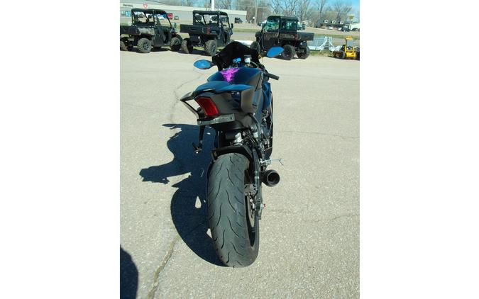 2017 YZF-R6 - Yamaha