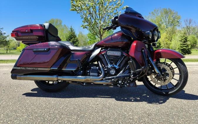 2019 Harley-Davidson® CVO™ Street Glide® Black Forest & Wineberry