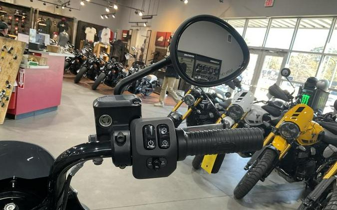 2023 Indian Motorcycle® Chief® Bobber Dark Horse® Titanium Smoke