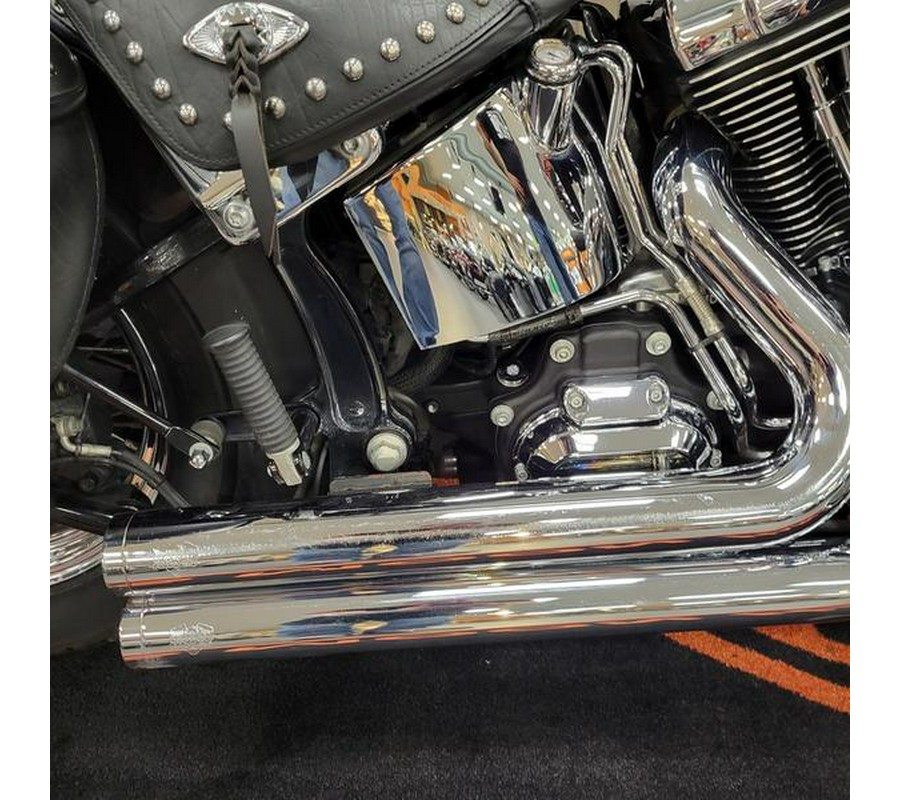 2015 Harley-Davidson® FLSTC - Heritage Softail® Classic