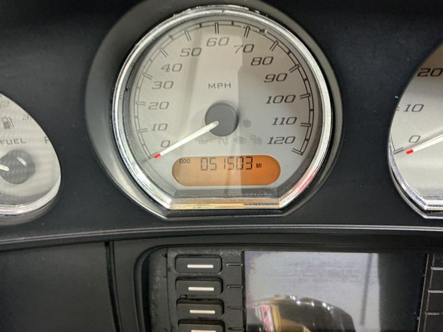 2016 Harley-Davidson Street Glide Base