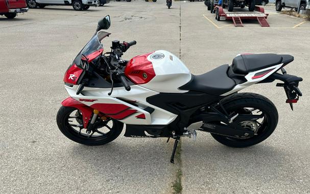 2026 Yamaha YZF R3 70TH ANNIVERSARY EDITION
