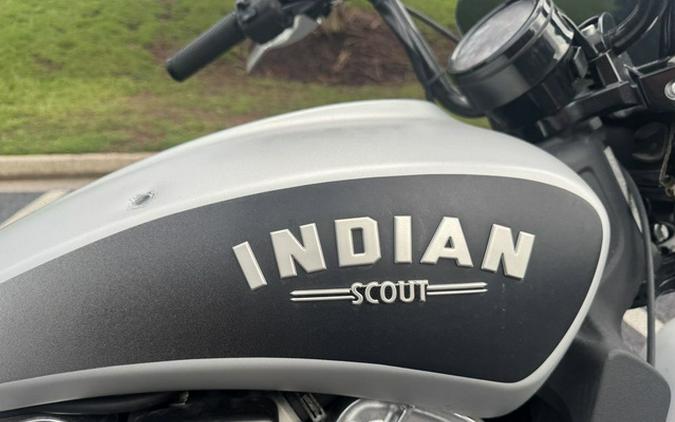 2018 Indian Scout Bobber Star Silver Smoke