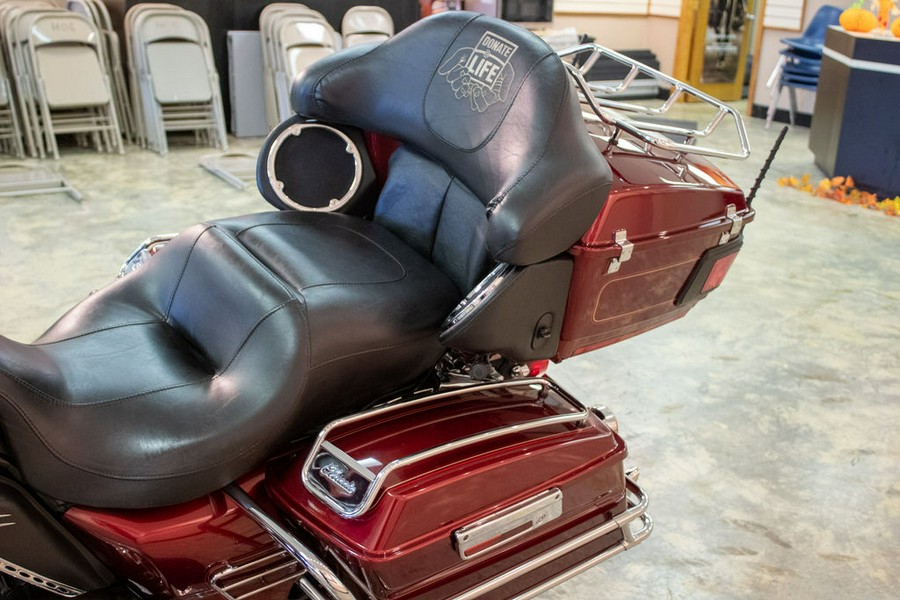 2010 Harley-Davidson® FLHTCU - Ultra Classic® Electra Glide