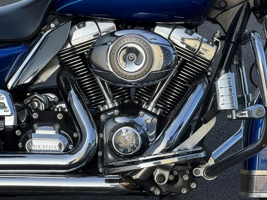 2010 Harley-Davidson® FLHRC - Road King® Classic