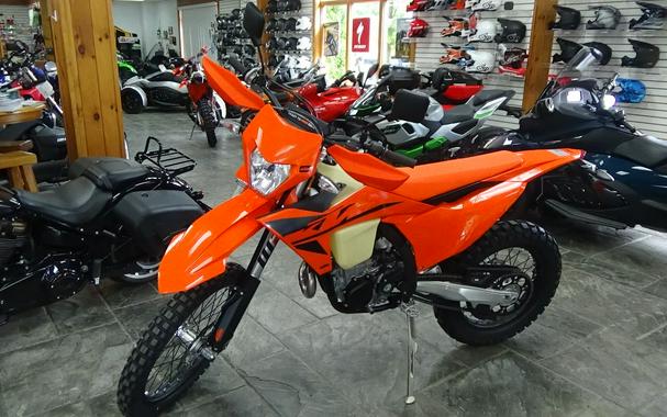 2025 KTM 500 EXC-F Six Days First Look [Fast Facts; 15 Photos]