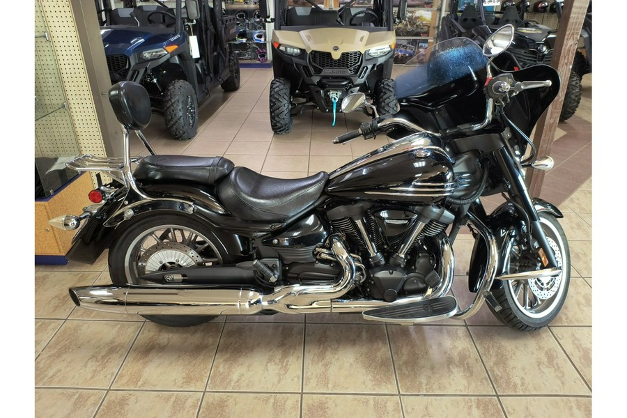2007 Yamaha Roadliner Midnight WITH MEMPHIS SHADE FAIRING, ENGINE GUARDS, SISSY BAR AND LUGGAGE RACK