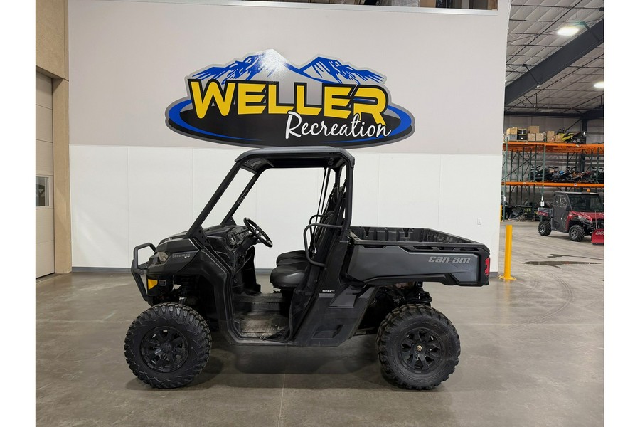 2023 Can-Am DEFENDER XT HD10