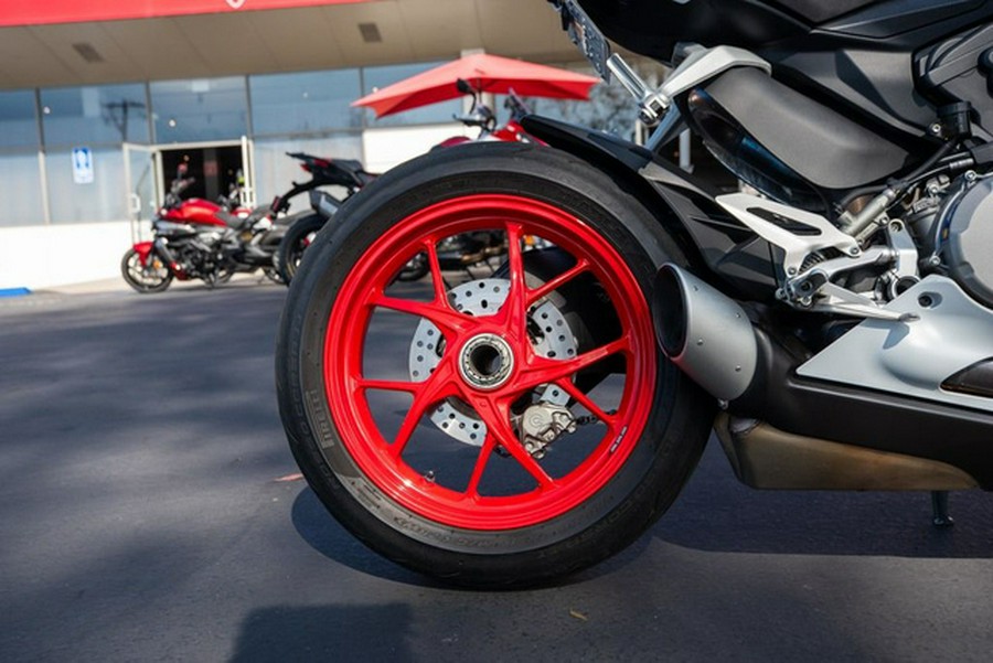 2023 Ducati Panigale V2 White Rosso Livery V2