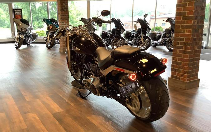 Harley-Davidson® Fat Boy® 2026 FLFB S18-26 Vivid Black Chrome Trim