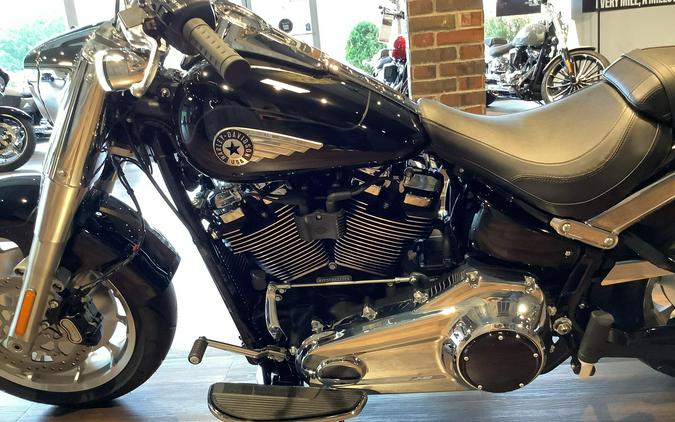 Harley-Davidson® Fat Boy® 2026 FLFB S18-26 Vivid Black Chrome Trim