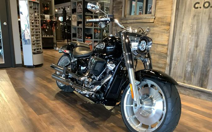 Harley-Davidson® Fat Boy® 2026 FLFB S18-26 Vivid Black Chrome Trim