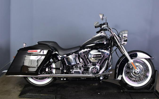 2017 Harley-Davidson Softail Deluxe Vivid Black